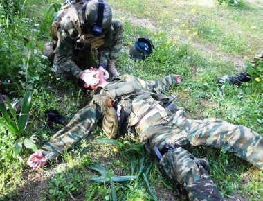 Πώς εκπαιδεύονται οι νοσοκόμοι των Ειδικών Δυνάμεων; (φωτό)